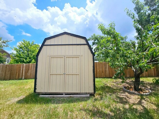 Building Photo - Town Of Springlake