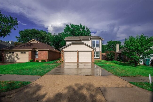 Building Photo - Boxwood Drive