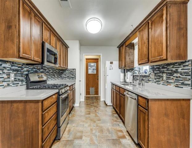 Building Photo - 1310 Kingsbridge Dr