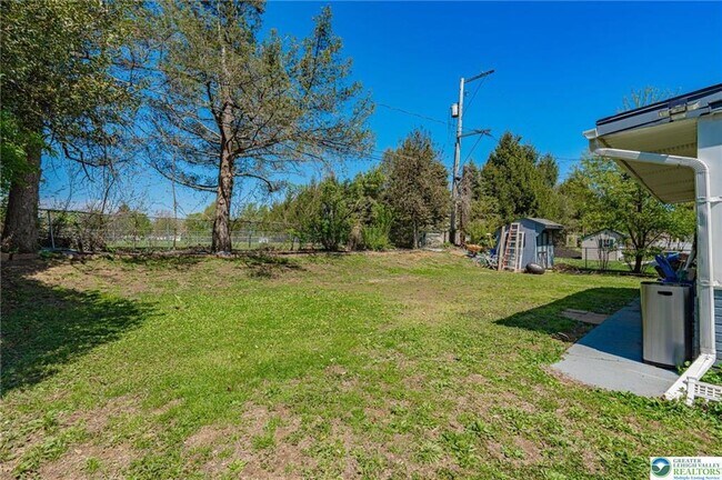 Building Photo - 2627 Nottingham Rd