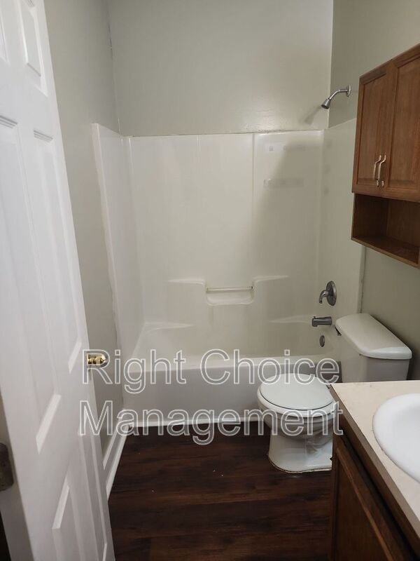 Building Photo - 8082 Veterans Pkwy
