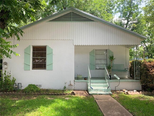 Building Photo - 1500 Ullrich Ave