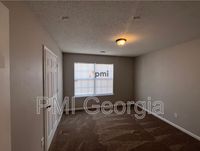 Building Photo - 6256 Serena Cv