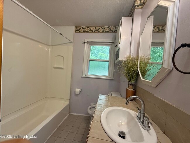 Building Photo - 8216 Glimmer Way