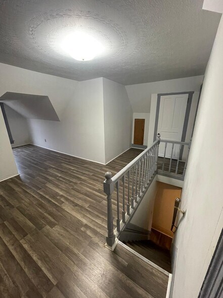 Building Photo - 701 4th Ave