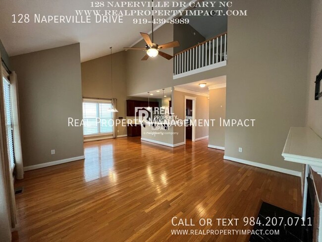 Building Photo - Beautiful 4 Bedroom 2.5 Bath with welcomin...