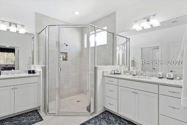 Building Photo - 636 Horizon Ct