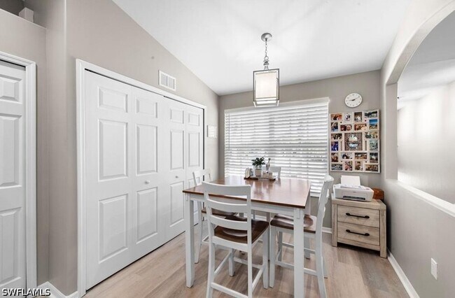 Building Photo - 10135 Colonial Country Club Blvd