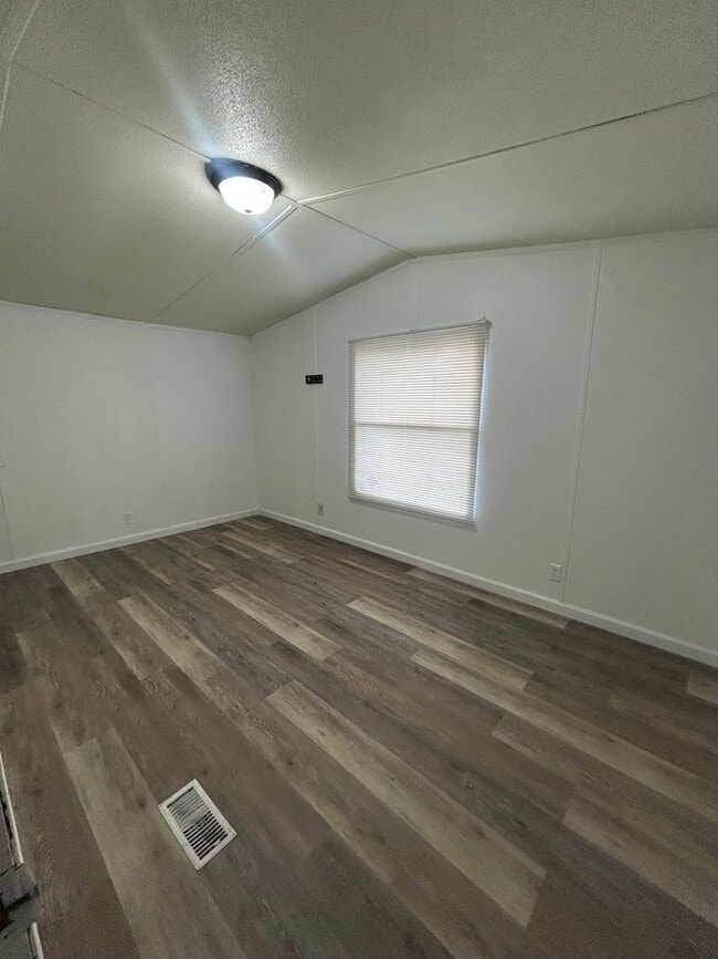 Building Photo - Charming 3 Bed, 2 Bath Home in Prairieville!