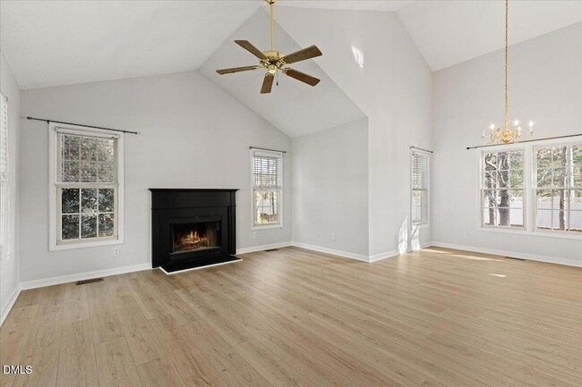 Building Photo - 102 Mint Hill Dr