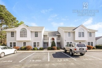 Building Photo - 143 W Victoria Ct