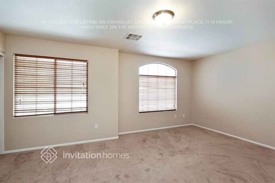 Building Photo - 9428 Warm Waters Ave