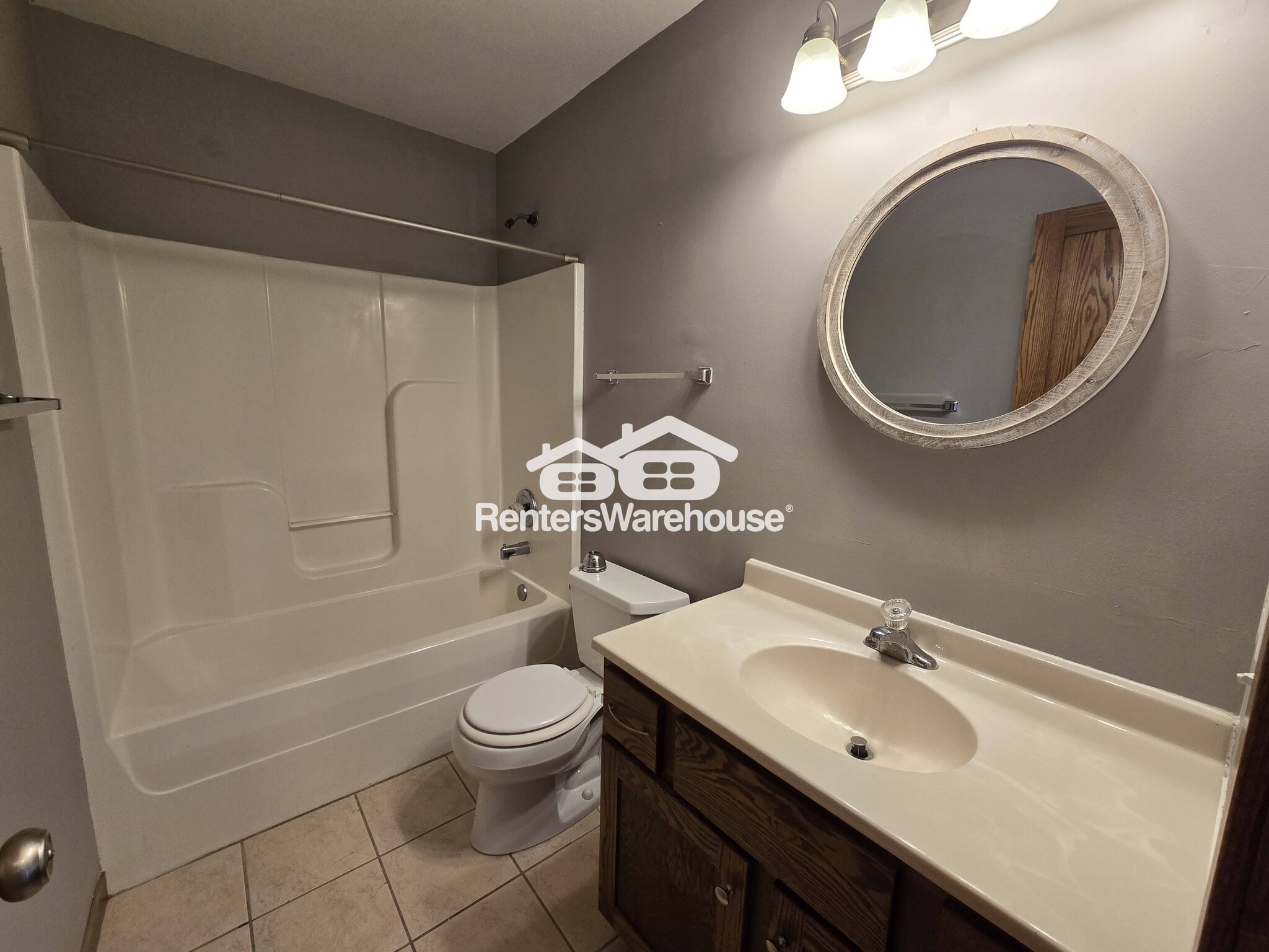 Building Photo - 930 Aspen Cir