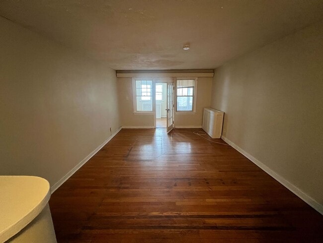 Building Photo - 37 Parkwood St