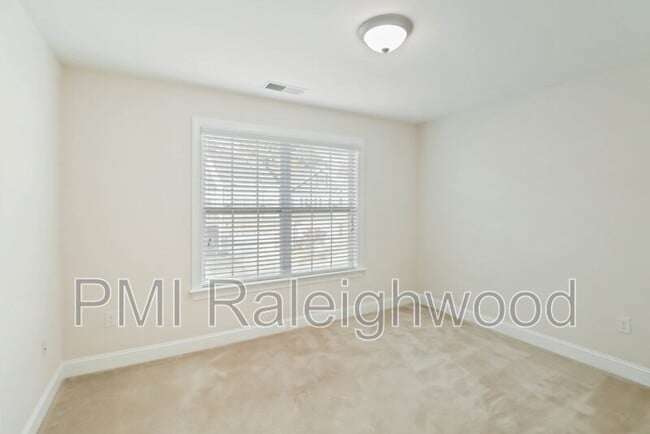 Building Photo - 2707 Masonboro Ferry Dr