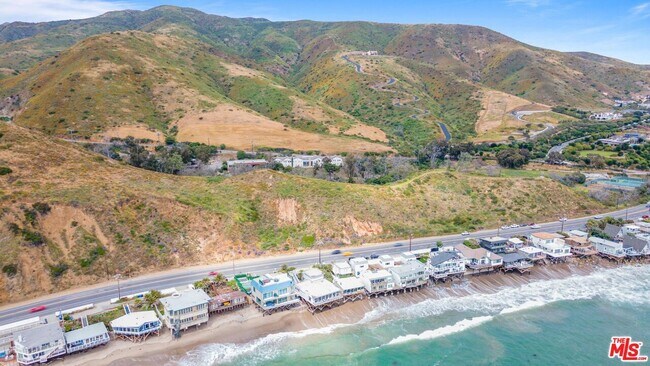 Building Photo - 11358 Pacific Coast Hwy