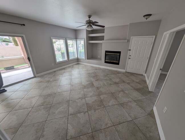 Building Photo - 821 Glacier Peak Ln