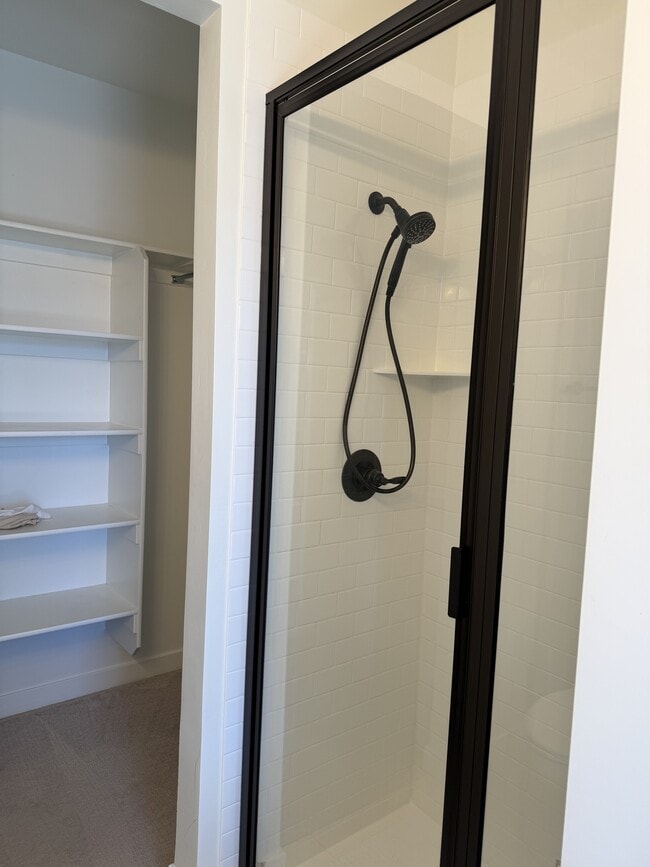 Building Photo - 11422 S Lake Run Rd