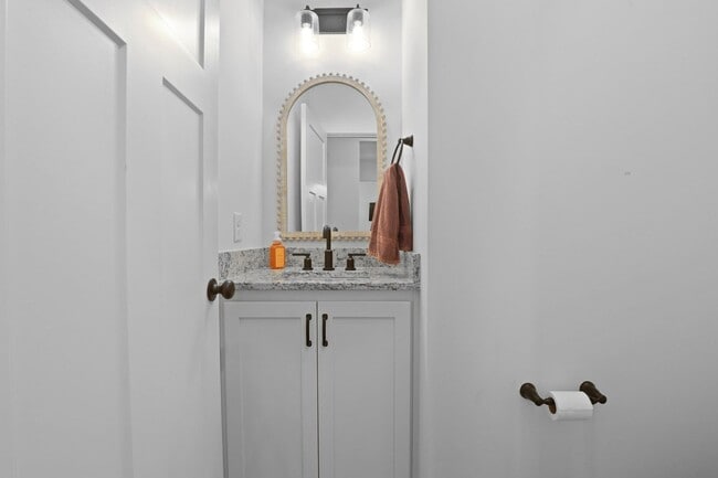 Building Photo - 3 Bedrooms, 2.5 Baths, and Endless Coastal Charm in Townsend, GA