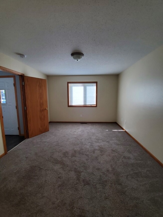 Building Photo - 5017 W Elm Ct