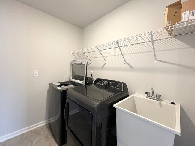 Building Photo - 812 Cainhoy Ct