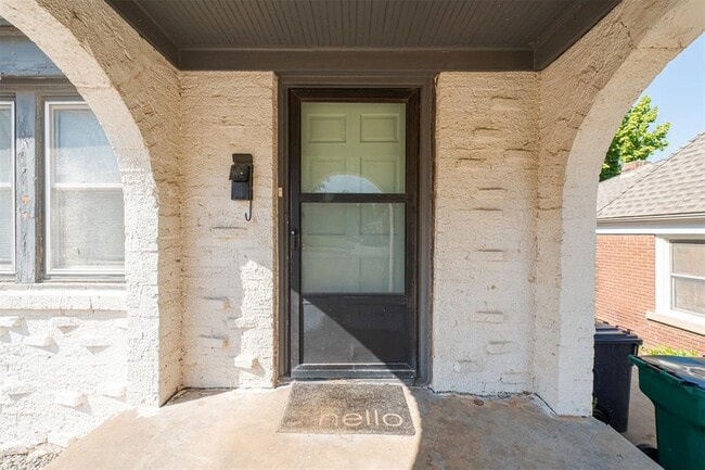 Building Photo - 2833 NW 22nd St