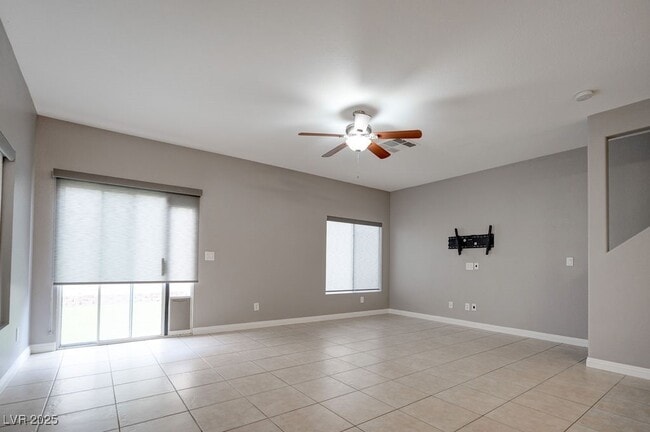Building Photo - 2586 Land Rush Dr