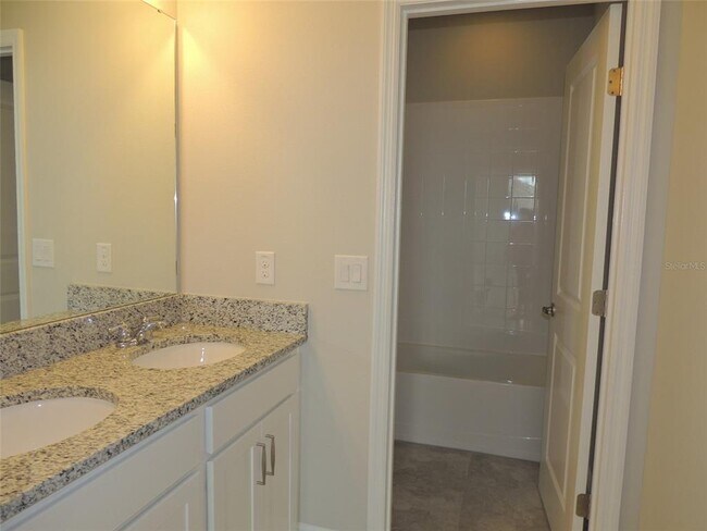 Building Photo - 15494 Murcott Blossom Blvd