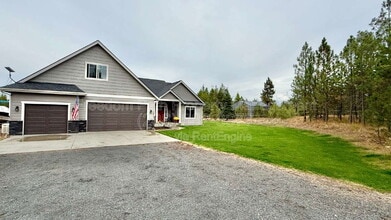 Building Photo - 1519 Delano Rd