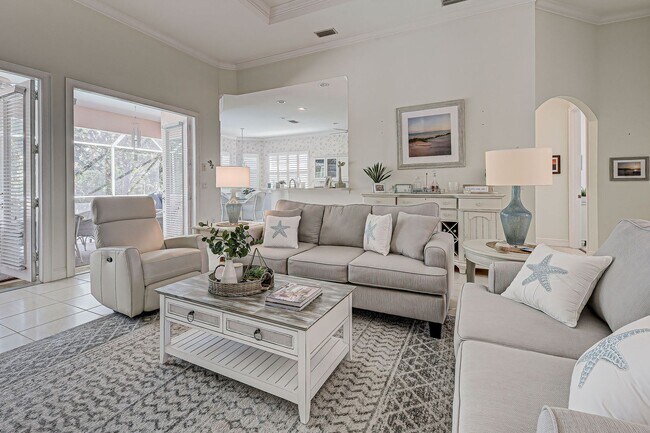 Building Photo - 3br/2ba Pool Home in Venetia