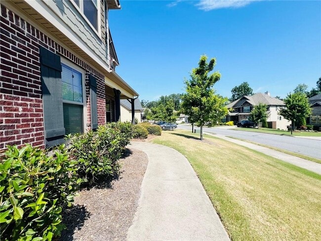 Building Photo - 5665 Winding Lakes Dr