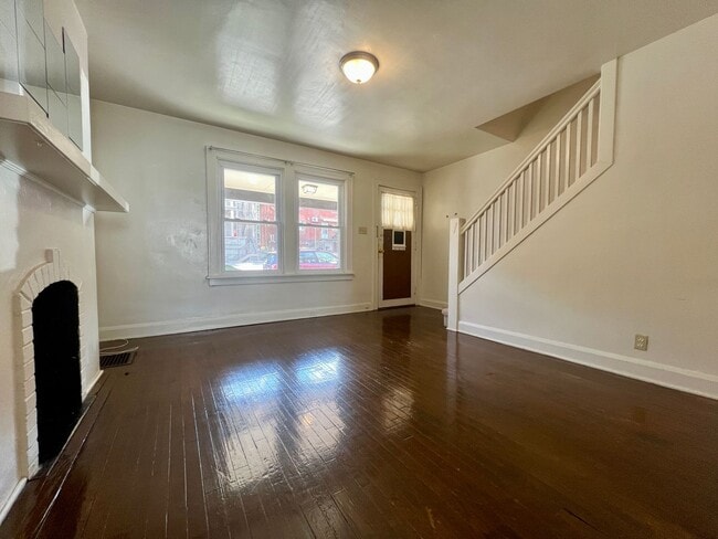 Building Photo - Beautiful 2BR Duplex in a Great Oakland Lo...