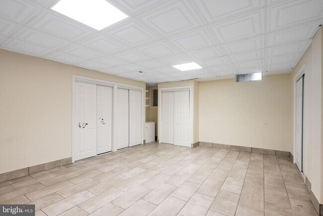 Building Photo - 2393 Watters Glen Ct