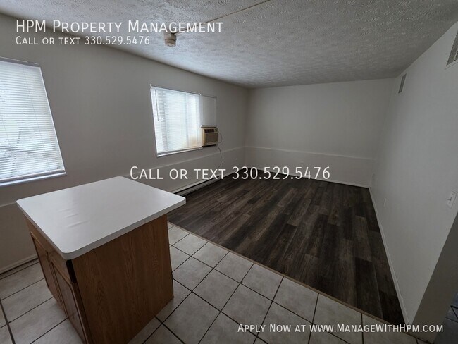 Building Photo - 417 Sherman St