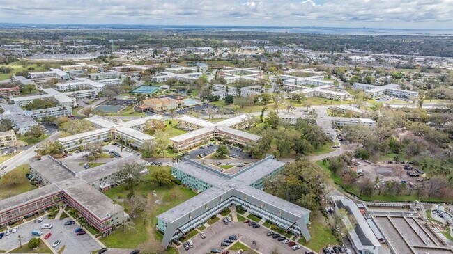 Building Photo - 2042 Australia Way W