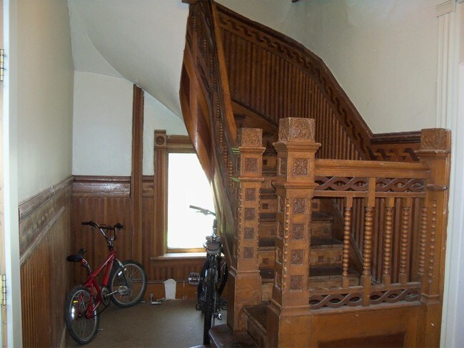 Building Photo - 2154 Burnstead Dr