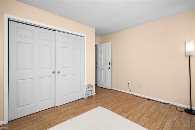 Building Photo - 63 Waters Edge Cir