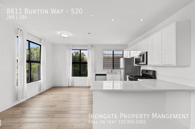 Building Photo - 8811 Burton Way