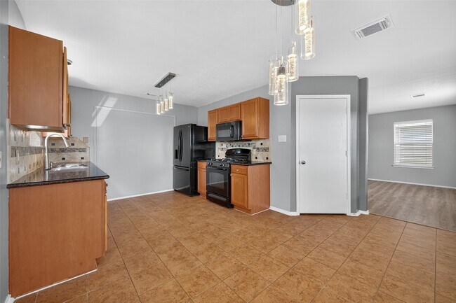 Building Photo - 14435 Benningcrest Ln