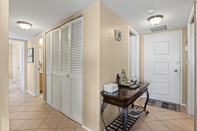 Building Photo - 111 N Pompano Beach Blvd