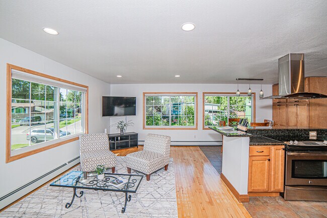 Building Photo - 4801 Canterbury Way