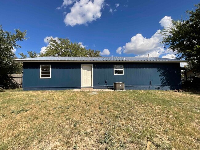 Building Photo - 802 Mildred Ave