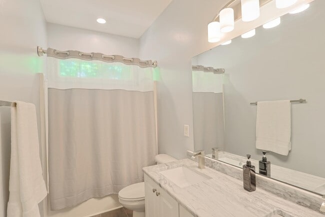 Building Photo - 769 Troon Cir