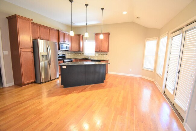 Building Photo - 3871 Glencorra Dr