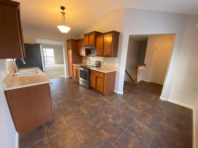 Kitchen - 2901 Red Oak Rd