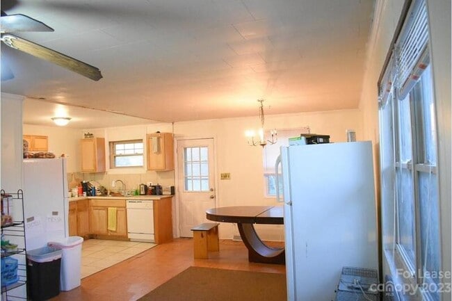 Building Photo - 49 Fenix Dr SW