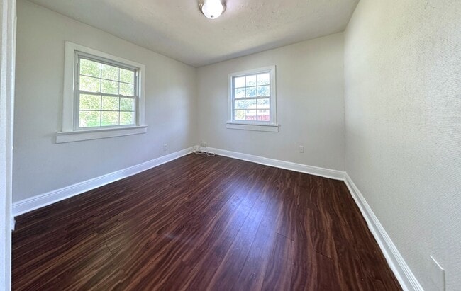 Building Photo - 5506 Staley Dr