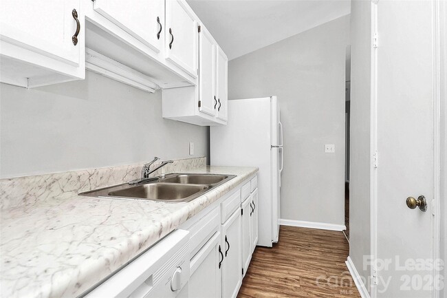 Building Photo - 6146 Meadow Rose Ln