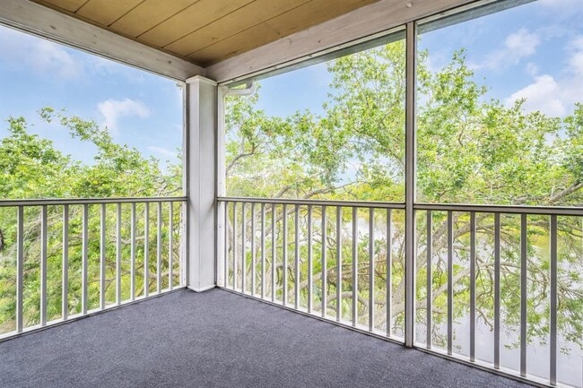 Building Photo - 10110 Winsford Oak Blvd