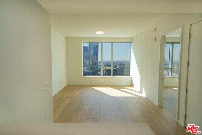 Building Photo - 889 Francisco St